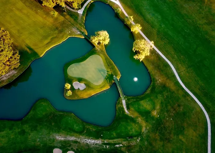 ホテル Golf Castelconturbia Agrate Conturbia